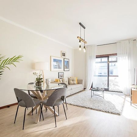 2Br Flat In Bonfim W/ Ac & Balcony By Lovelystay Порту Экстерьер фото